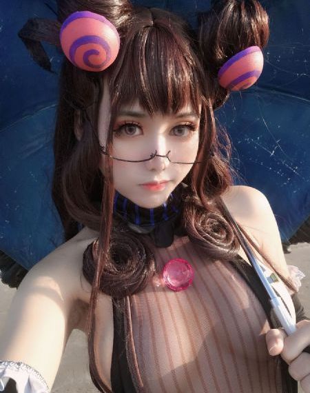 韩国三集片_十万网红美女美酱