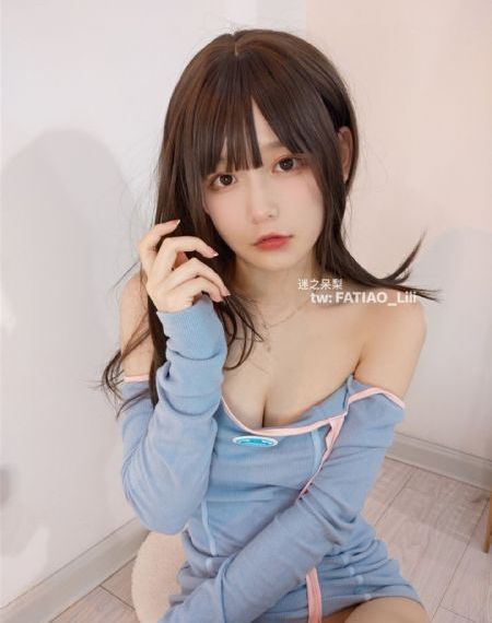 台湾老情趣全棵内衣秀12集_欧美成人在线